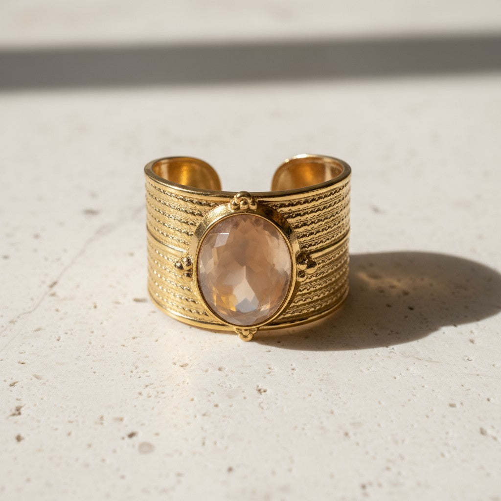 The Royal, Vintage Ring